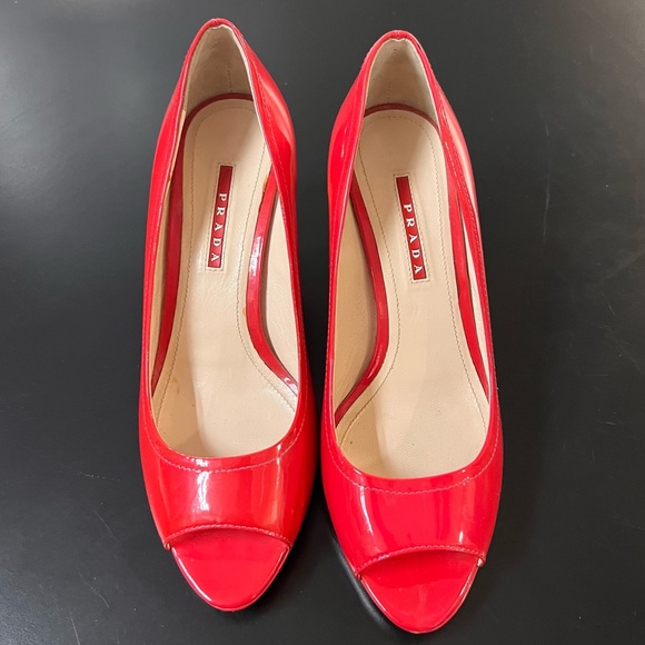 Prada Red Wedges Size 38 Red Patent Leather Peep Toe Espadrilles Made In Italy - Picture 13 of 14